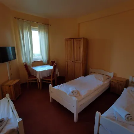 Dworek 4km Od Legnicy Hotel apartamentowy Legnickie Pole