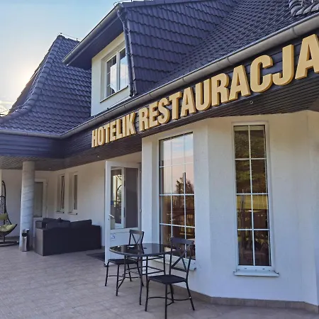 Dworek 4km Od Legnicy Hotel apartamentowy Legnickie Pole