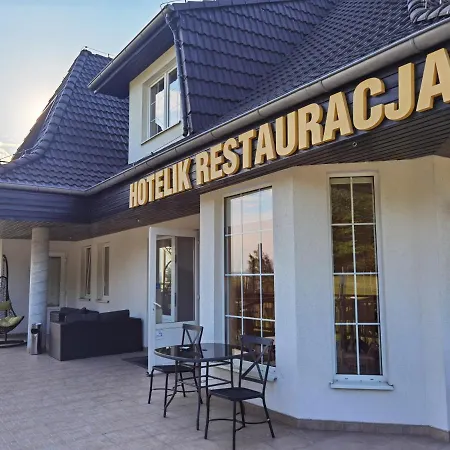 Dworek 4km Od Legnicy 아파트호텔 Legnickie Pole