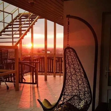 Dworek 4km Od Legnicy 아파트호텔 Legnickie Pole