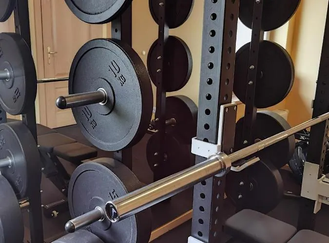 Dworek 4km Od Legnicy アパートホテル Legnickie Pole